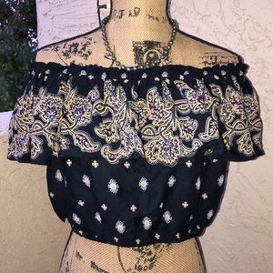 𝙀𝙡𝙚𝙢𝙚𝙣𝙩 𝙋𝙖𝙞𝙨𝙡𝙚𝙮 𝙏𝙤𝙥